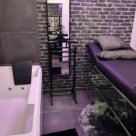 50 Nuances De Bonheur A 2, Balneo, Table Massages * Ρουέν