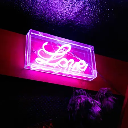 50 Nuances De Bonheur - A Apartment