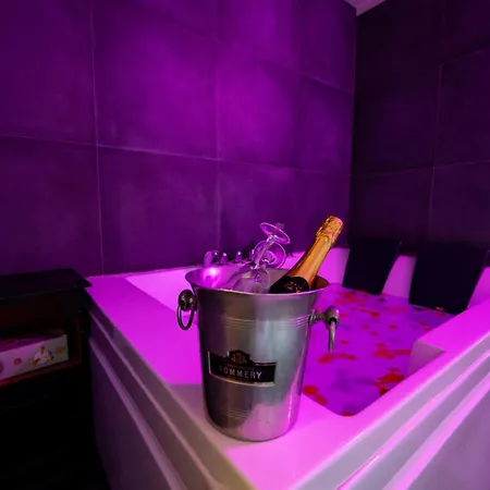 50 Nuances De Bonheur - A Apartment *