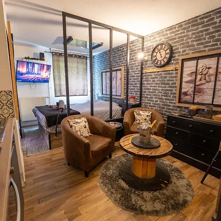 50 Nuances De Bonheur - A Apartment